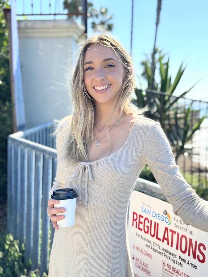 Catherine Chase OnlyFans | @itsmecat Review (Leaks, Nudes, Videos