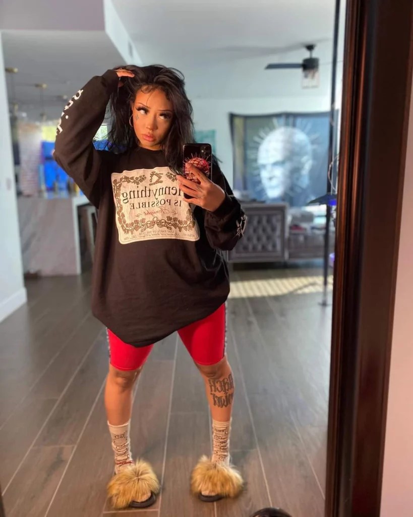 Ash: Petite Tattooed Body OnlyFans | @omgyoash Review (Leaks, Nudes, Videos) | CreatorLovers - BLOG