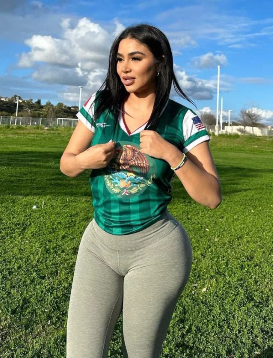 Gazelle Chavez OnlyFans | @gazzygurl Review (Leaks, Nudes, Videos