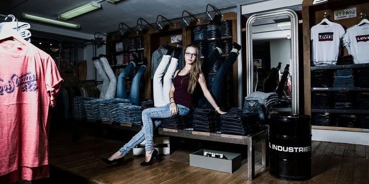 Mona OnlyFans | @burgundymona review (Leaks, Videos, Nudes)