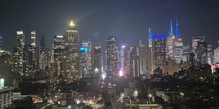 Valentino OnlyFans | @femvalentinox review (Leaks, Videos, Nudes)