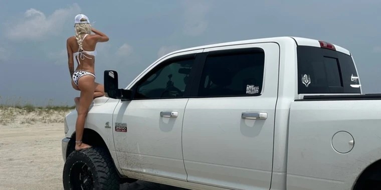 Lucy | 𝐓𝐎𝐏 𝟎.𝟎𝟏% | OnlyFans | @lucy.louu review (Leaks, Videos, Nudes)