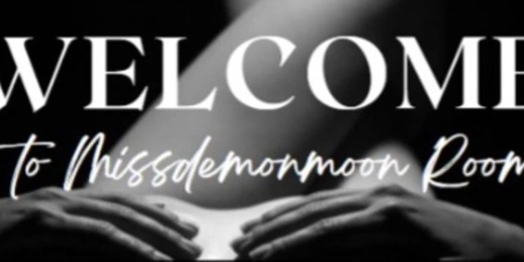 MissMoon OnlyFans | @missdemonmoon review (Leaks, Videos, Nudes)