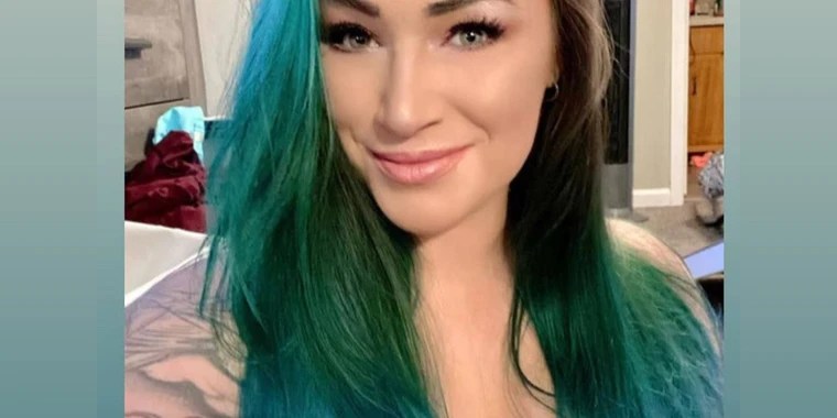 Molly Pop OnlyFans | @mollypop33 review (Leaks, Videos, Nudes)