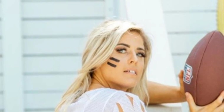 Shelly Bobbi OnlyFans | @shellybobbi review (Leaks, Videos, Nudes)