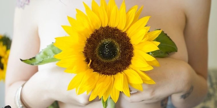 Sunflower OnlyFans | @sunflower.xx review (Leaks, Videos, Nudes)