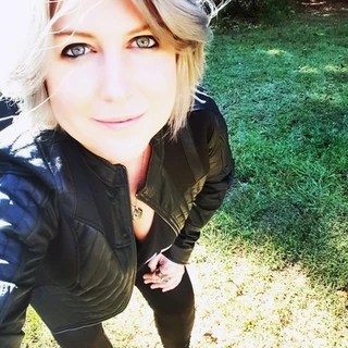 BEE OnlyFans | @bee88i review (Leaks, Videos, Nudes)