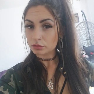 BellaBee OnlyFans | @bellabeenaughty review (Leaks, Videos, Nudes)