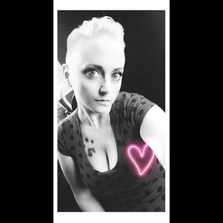 Bond Bombshell OnlyFans | @bondbombshellfree review (Leaks, Videos, Nudes)