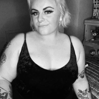 beth OnlyFans | @bxthmcn review (Leaks, Videos, Nudes)