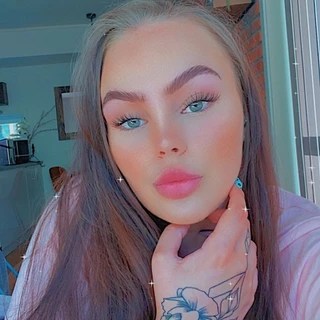 Mia OnlyFans | @diggdiggeremia review (Leaks, Videos, Nudes)