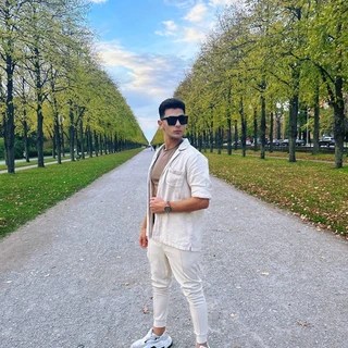 Lou OnlyFans | @dr.lou review (Leaks, Videos, Nudes)