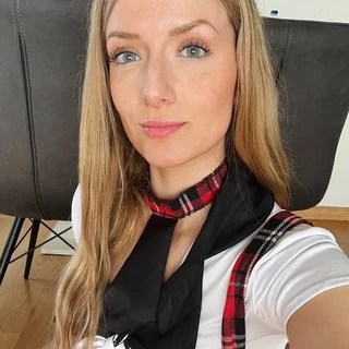 Evelyn Jade OnlyFans | @evelyn.eevee review (Leaks, Videos, Nudes)