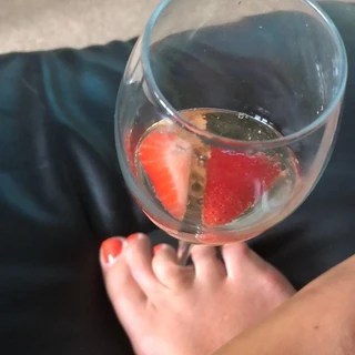 Foot Fetish Fun Time OnlyFans | @footfetishfuntime review (Leaks