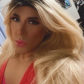 Gianna OnlyFans | @giannar310 review (Leaks, Videos, Nudes)