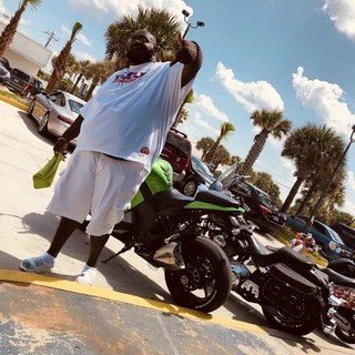 Grande Zee OnlyFans | @grandehoe review (Leaks, Videos, Nudes)