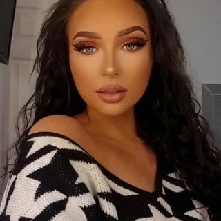 Hollie OnlyFans | @holliebobs review (Leaks, Videos, Nudes)