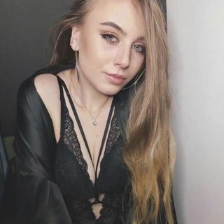 𝐇𝐨𝐥𝐥𝐲 𝐂𝐥𝐮𝐞 | 𝐕𝐈𝐏 𝐏𝐑𝐎𝐅𝐈𝐋𝐄 OnlyFans | @hollycluevip review (Leaks, Videos