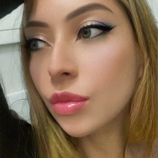 Mila OnlyFans | @kyramila review (Leaks, Videos, Nudes)