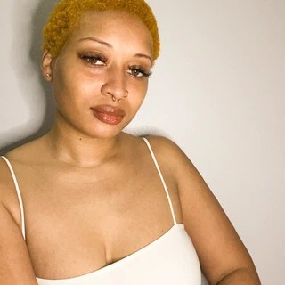 Emmy OnlyFans | @lightskinemmy review (Leaks, Videos, Nudes)