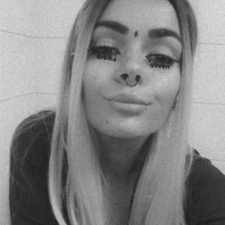 Lyra OnlyFans | @lyrayra review (Leaks, Videos, Nudes)