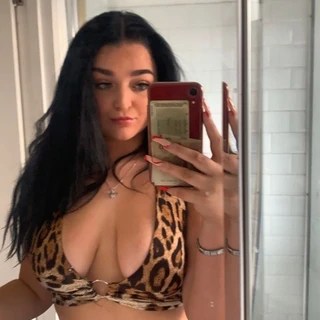 Mia OnlyFans | @mialouisev review (Leaks, Videos, Nudes)