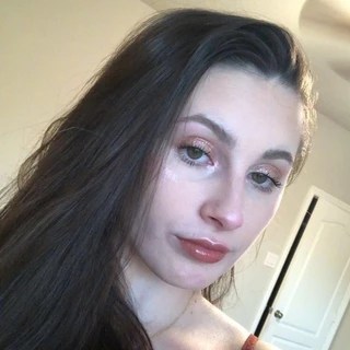 Molly OnlyFans | @mollyelizabeth2000 review (Leaks, Videos, Nudes)