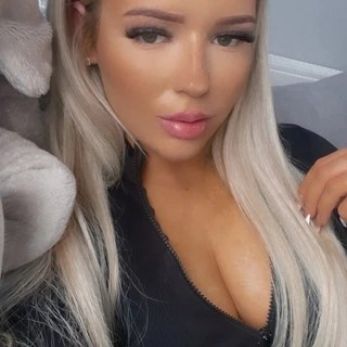 Molly Evans OnlyFans | @molsexo review (Leaks, Videos, Nudes)