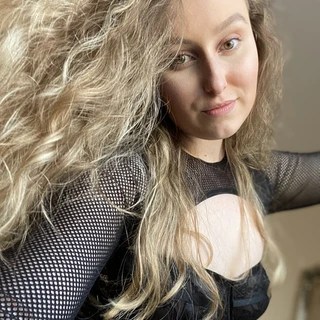 𝐏𝐨𝐩𝐩𝐲 - PAGE CLOSING 1st APRIL OnlyFans | @poppyevansvip review (Leaks