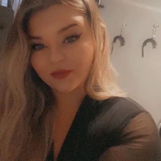 Miss Sin OnlyFans | @she_is_sin review (Leaks, Videos, Nudes)