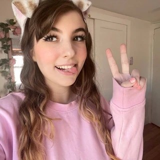 Discover 28 Artist, Natural, Pay-Per-View, Slim OnlyFans accounts to