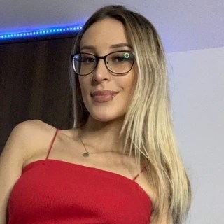 Sofia OnlyFans | @sofblondie review (Leaks, Videos, Nudes)