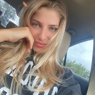 Kari OnlyFans | @u150121916 review (Leaks, Videos, Nudes)