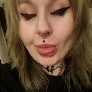 Liz OnlyFans | @undeadlizzie review (Leaks, Videos, Nudes)