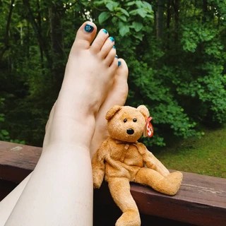 Reese OnlyFans | @wegothappyfeet review (Leaks, Videos, Nudes)