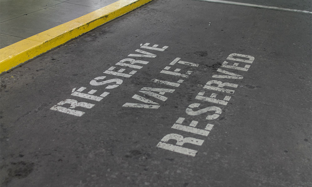 Crescent Parking Downtown Montreal parking lot solutions