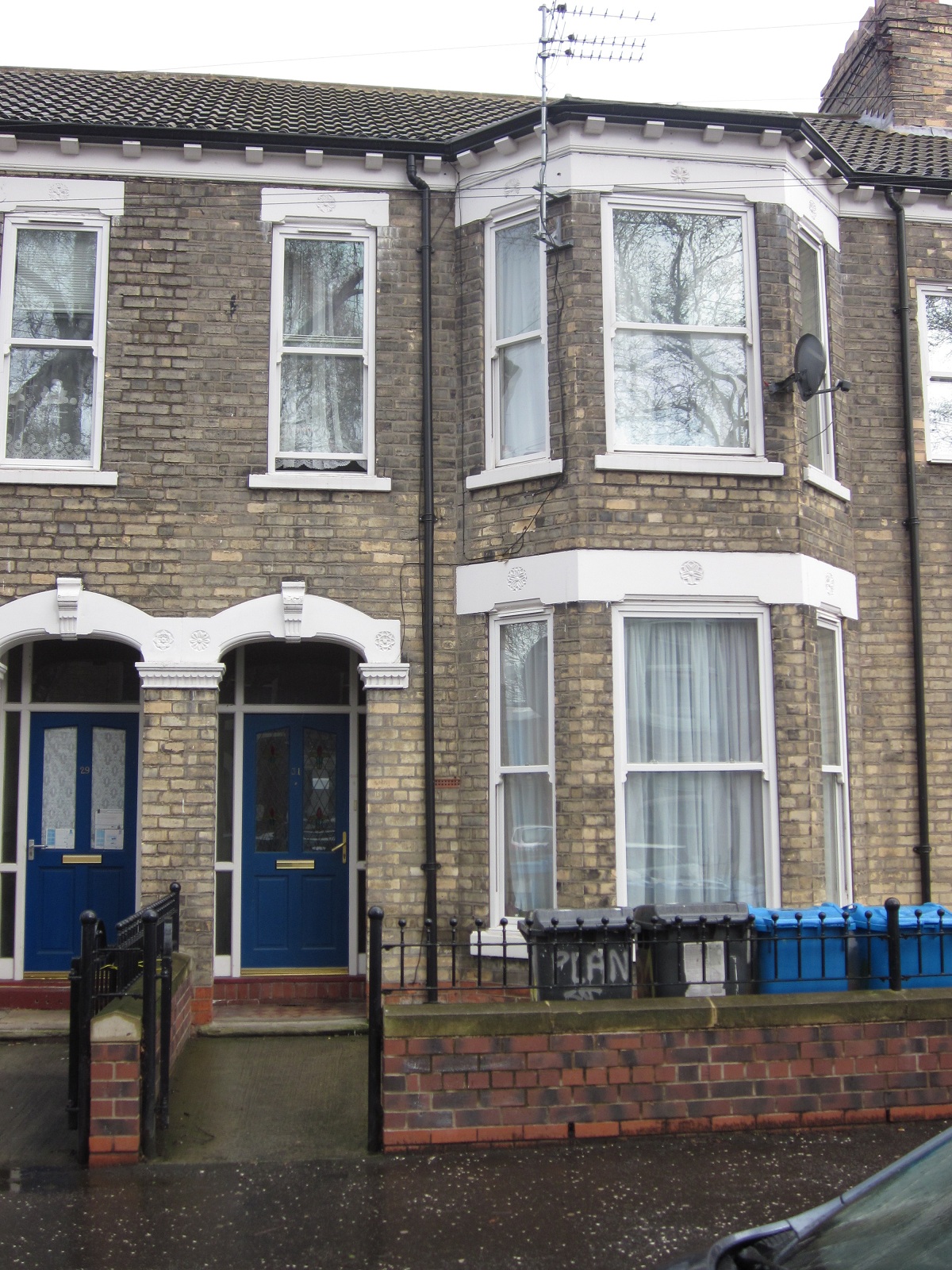 Plane Street, Hull. Multiple Apartments Crest Lets Limited