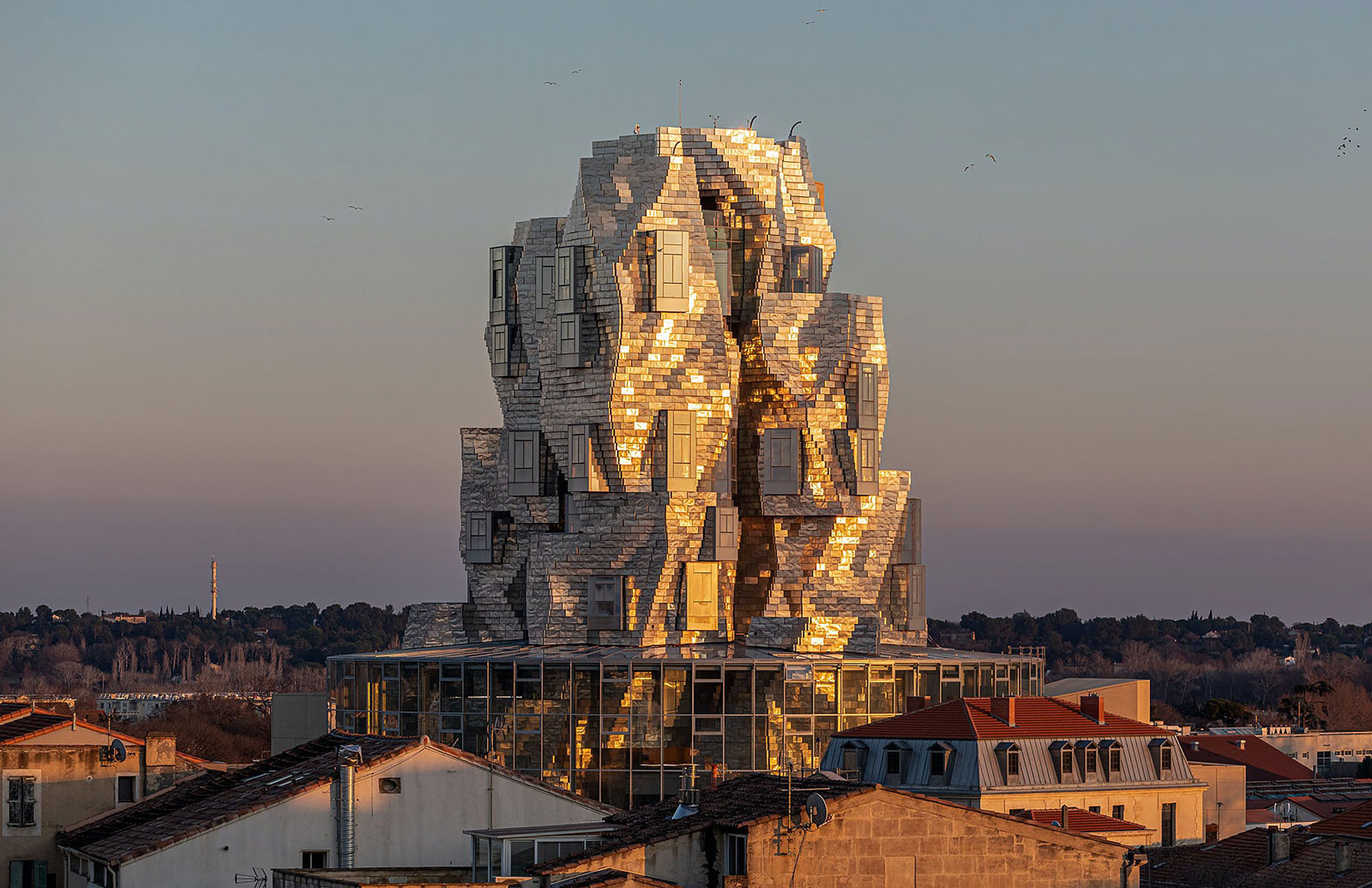 Inspired by postimpressionist Painter Vincent Van Gogh, Frank Gehry