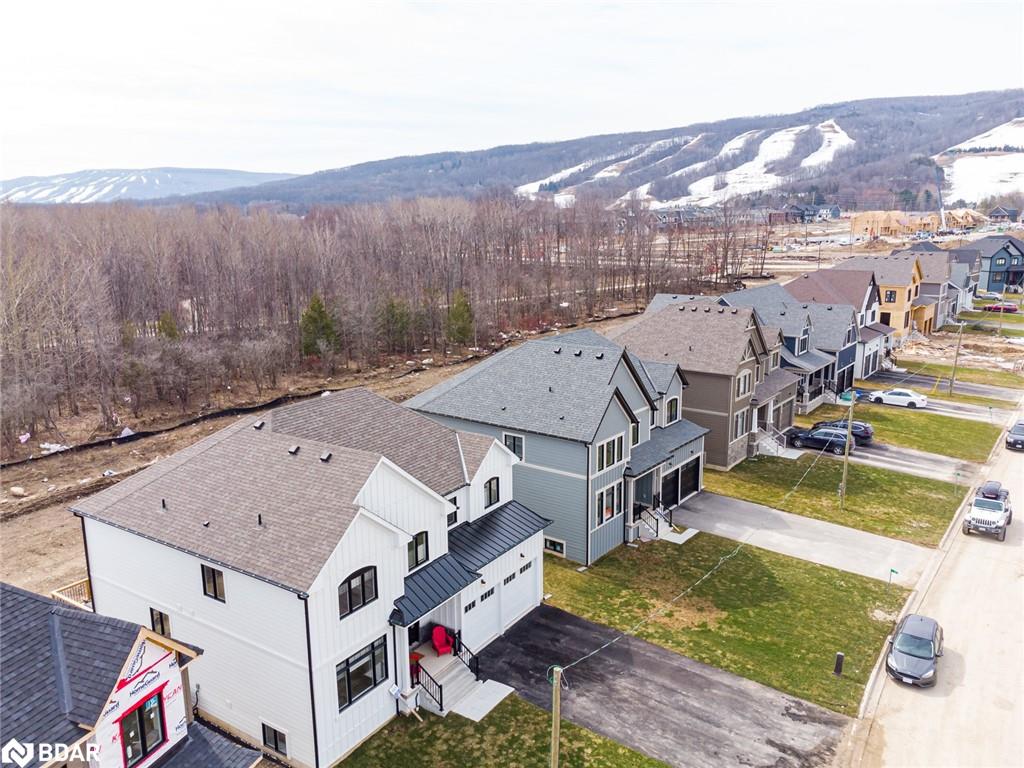 Crestview Estates Bungalows in Blue Mountain Collingwood