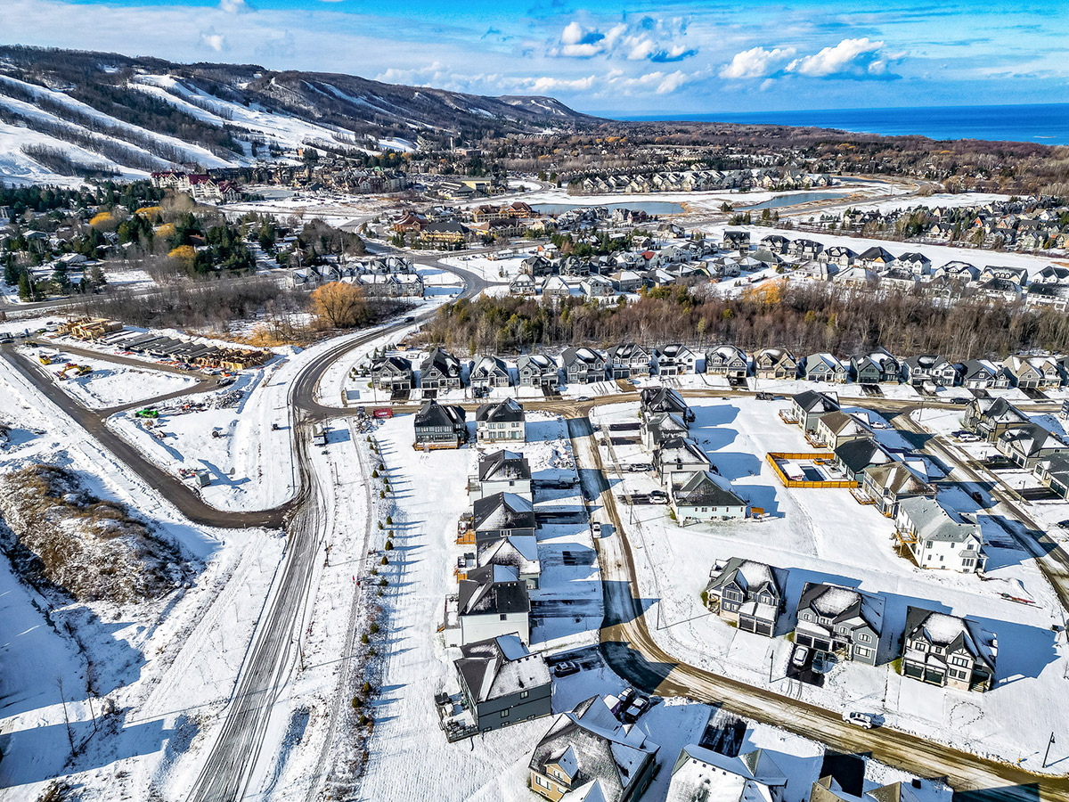 Crestview Estates Bungalows in Blue Mountain Collingwood