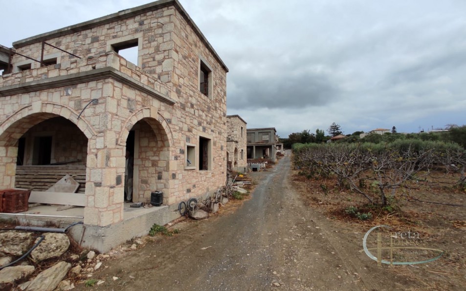 Six Houses 15 Minutes From Heraklion For Sale in Kounavi Crete
