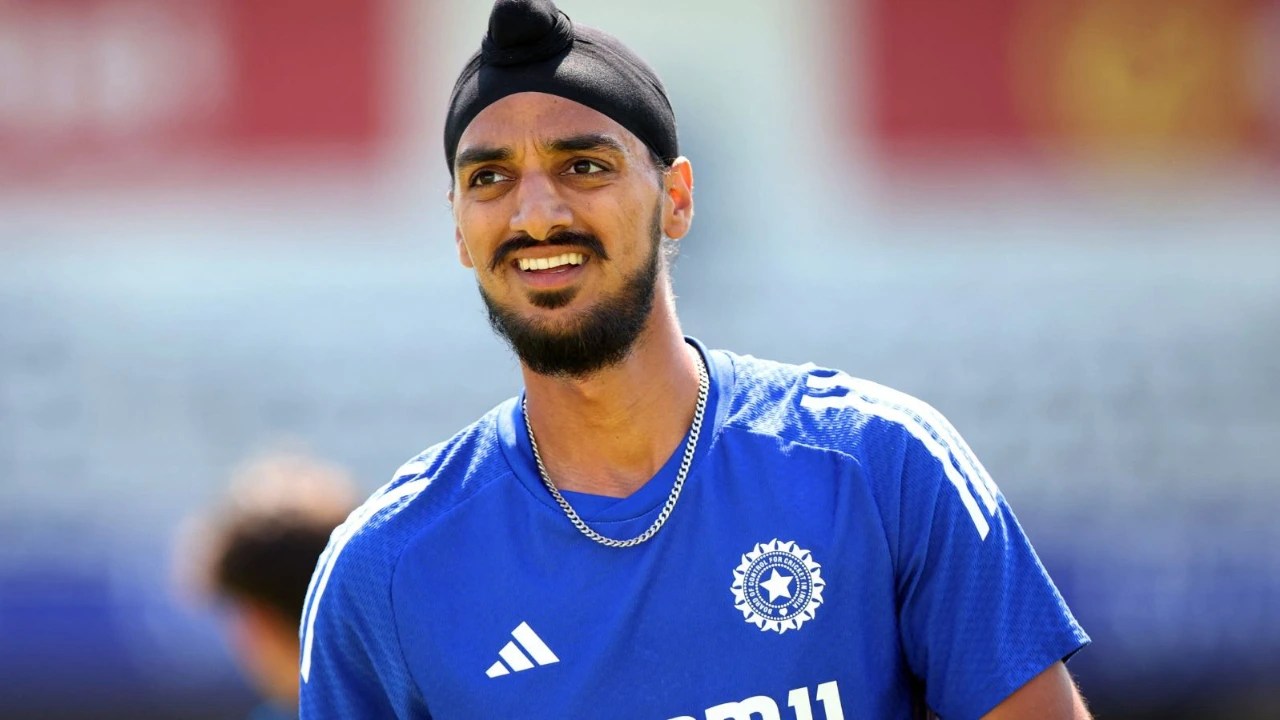 Arshdeep Singh receives 'Impact Player of the T20I Series' medal after India’s 4-1 win over New Zealand Arshdeep Singh receives 'Impact Player of the T20I Series' medal after India’s 4-1 win over New Zealand