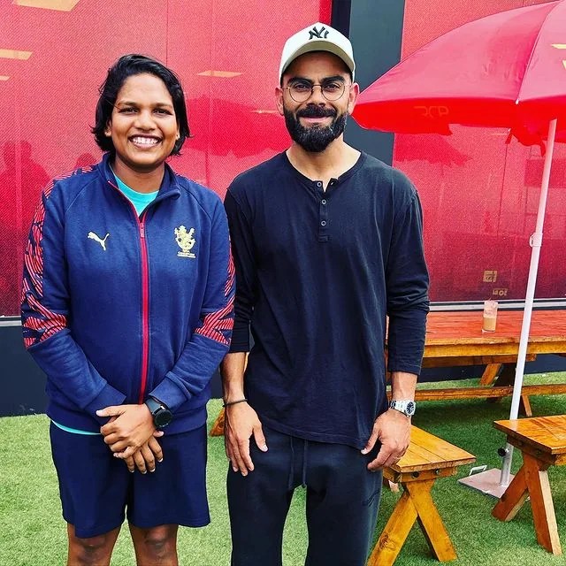 asha shobana cricketer with virat kohli