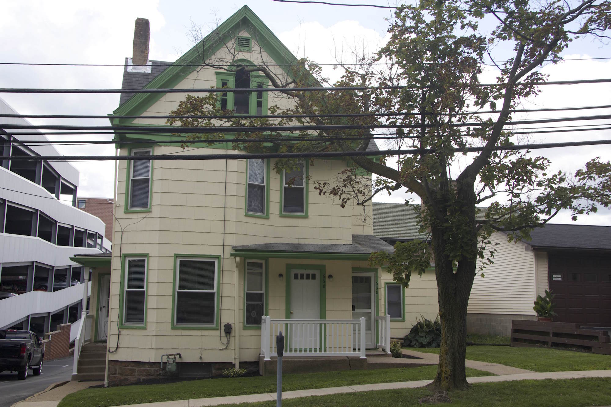 Water St. 3 Bed Crimson Hawk Rentals IUP Student Housing in