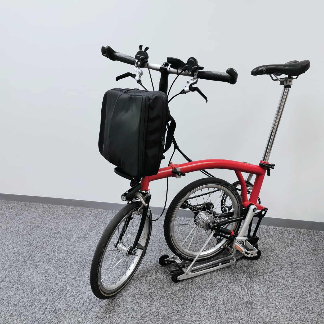 オリジナルbromptonフロント バッグ Critical Cycling