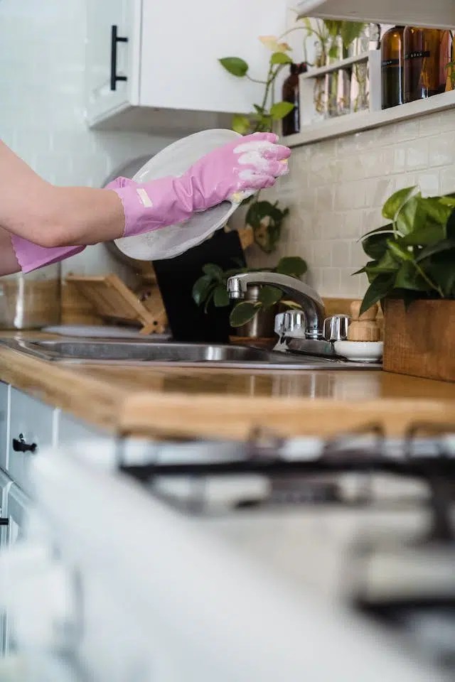 Your NonToxic Dishwasher Detergent Guide (& 3 of Our Favorites