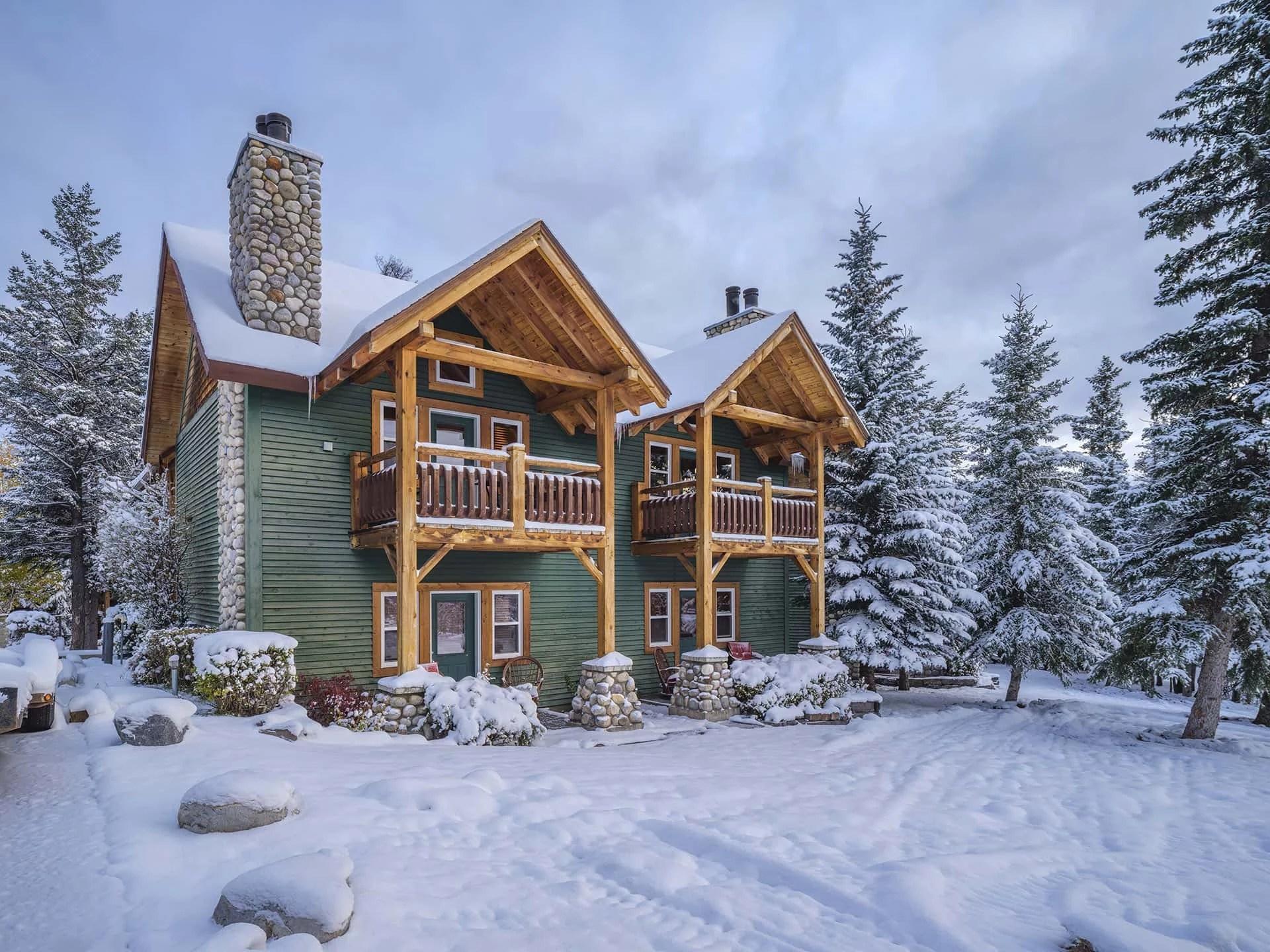 Buffalo Mountain Lodge Canadian Rocky Mountain Resorts