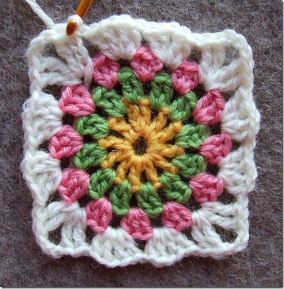 Flowers in the snow crochet Crochet Easy Patterns