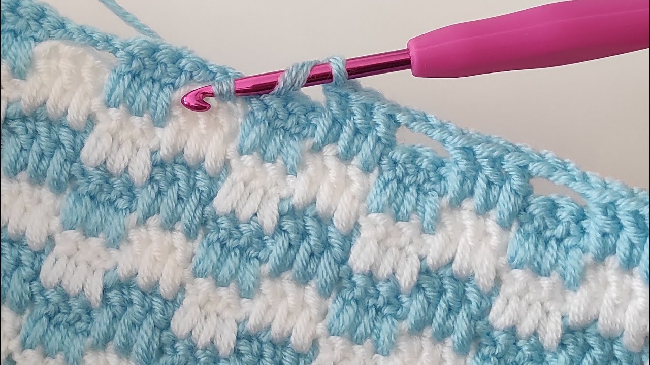 Super Easy Crochet Zigzag Baby Blanket Crocheted World