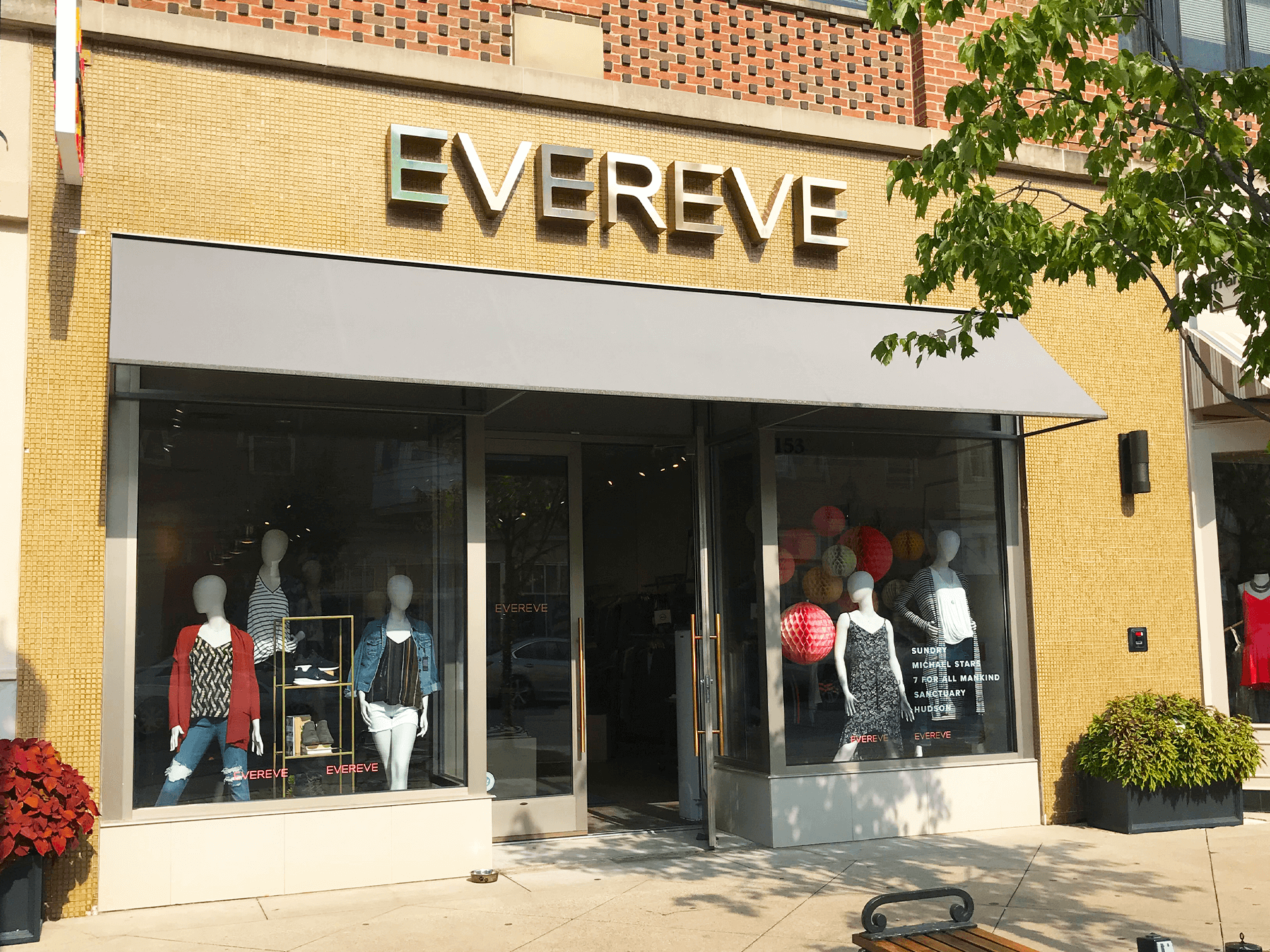 Evereve Crocker Park